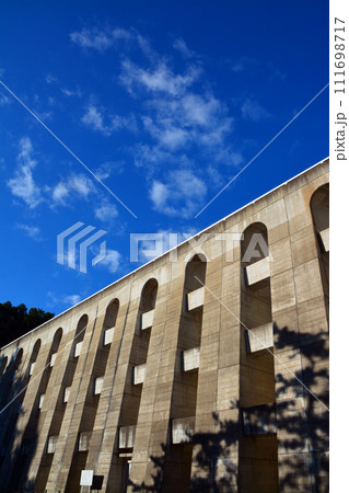 笹流バットレスダムの美しき湖面 111698717