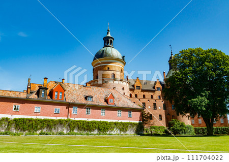 View of royal Gripsholms castle in Mariefred, Sweden 111704022