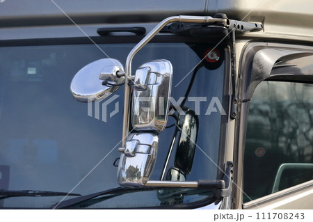 トラックのサイドミラー　イメージ 111708243