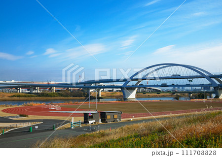 400メートルトラックと江北ジャンクション 五色桜大橋 400メートルトラックと江北ジャンクション 五色桜大橋 111708828