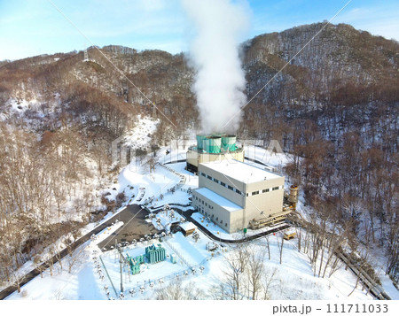 早春の北海道森町で北海道電力濁川地熱発電所の風景を撮影 111711033