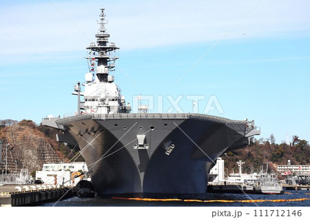 護衛艦「いずも」 111712146