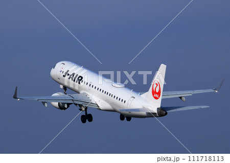 大阪国際空港　JAL　飛行機　離陸態勢　スカイパーク 111718113