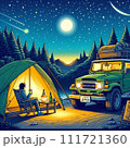 夜のキャンプをする男性 111721360