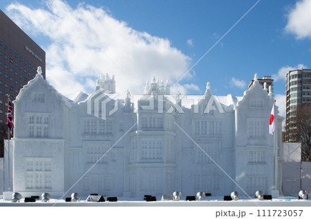 ナイチンゲール家の別荘の雪像 111723057