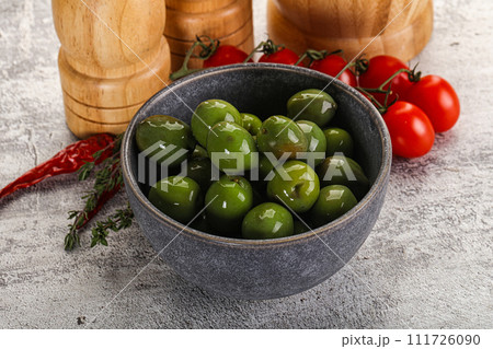 Green marinated Italian Selezione olives 111726090