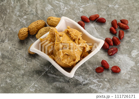 Peanut paste in the bowl 111726171