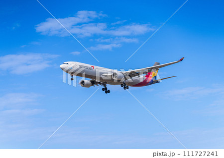《飛行機》エアバス Airbus A330　A330-300 111727241