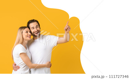couple hugging pointing at text bubble with empty space, collage 111727346