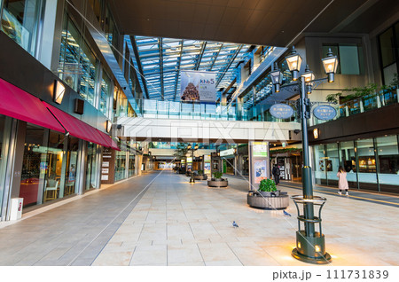 仙台駅東口　東西自由通路 111731839