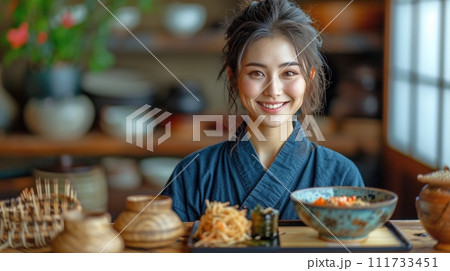 日本の伝統的なそば、うどんの定食 111733451