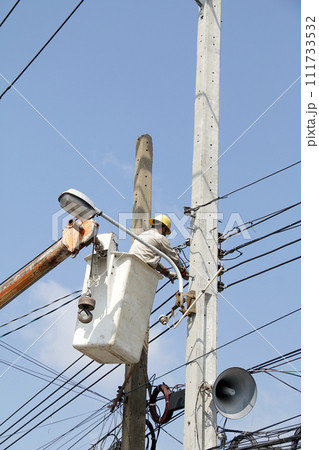 Electrician 9 Electrician 9 111733532