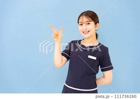 エステティシャン　20代　手かざし 111736260