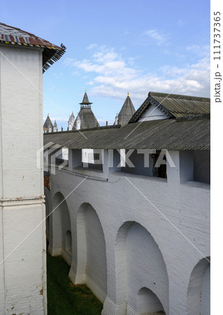 View of gallery on the medieval fortress wall of the monastery in the Kremlin in Rostov the Great 111737365