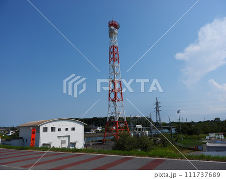 利根川河畔の夏風景 111737689