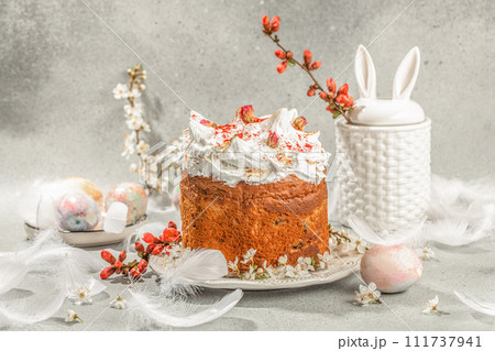 Traditional easter cake or brioche. Paska or Panettone Bread 111737941