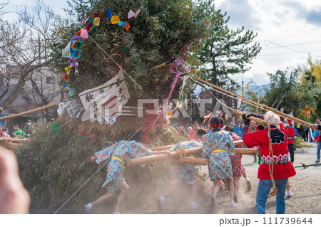 火伏せの祭り、今尾の左義長〈岐阜県海津市〉 火伏せの祭り、今尾の左義長〈岐阜県海津市〉 111739644