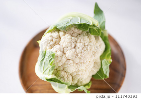 規格外野菜、出荷出来ないカリフラワー 規格外野菜、出荷出来ないカリフラワー 111740393