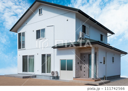 新築住宅の外観 新築住宅の外観 111742566