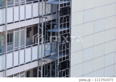 団地の解体現場② 111742873