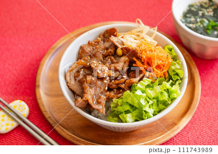 簡単ビビンバ丼 簡単ビビンバ丼 111743989