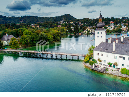 Aerial view of Gmunden Schloss lake in Austria 111749793