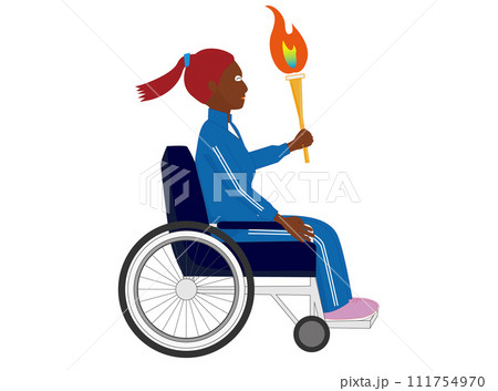 トーチを持って走る車椅子の女性。 111754970