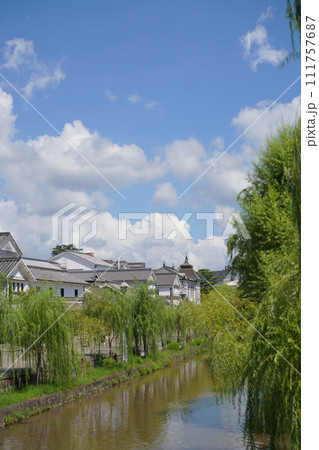 倉敷美観地区（くらしき、Kurashiki）日本の岡山県倉敷市にある町並保存地区・観光地区。 111757687