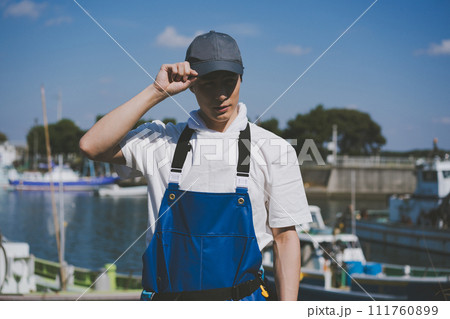 fisherman fisherman 111760899