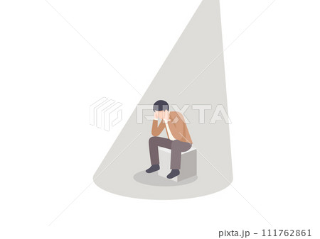 悩む男性 悩む男性 111762861