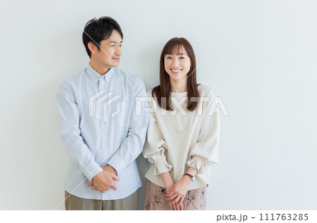 ミドル夫婦 ポートレート ミドル夫婦 ポートレート 111763285