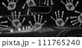 車のフロントガラスに付いた無数の手形｜ホラーイメージ 111765240
