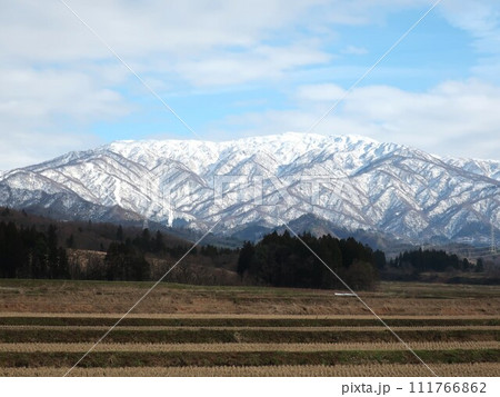 新潟県 冬の二王子岳 新潟県 冬の二王子岳 111766862