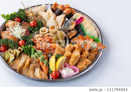 オードブル　Assorted hors d'oeuvres 111766883