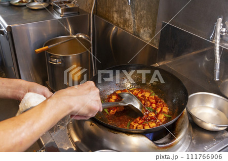 麻婆豆腐をつくる！-5 111766906