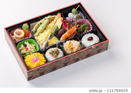高級弁当 Luxury lunch box 高級弁当 Luxury lunch box 111768029