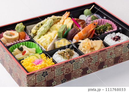 高級弁当 Luxury lunch box 高級弁当 Luxury lunch box 111768033