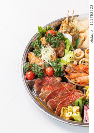 オードブル　Assorted hors d'oeuvres 111768522