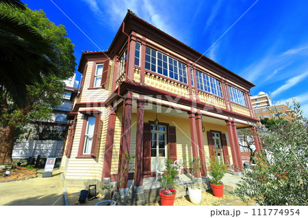 【兵庫県】快晴のラインの館（神戸北野異人館） 111774954