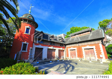 【兵庫県】晴天の相楽園（旧小寺家厩舎） 111774991