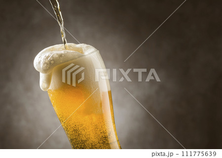 lager beer glass 111775639