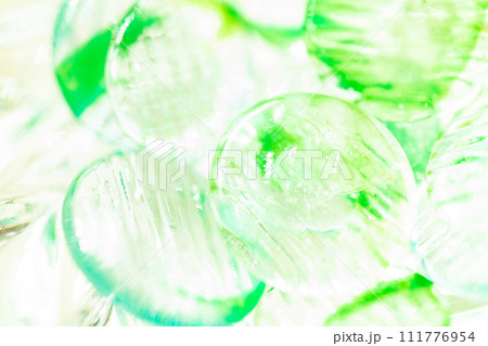 おはじき・爽やか 背景素材 111776954