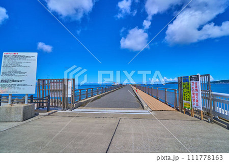 千葉県館山市館山の館山夕日桟橋方面を見る 千葉県館山市館山の館山夕日桟橋方面を見る 111778163