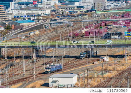 （静岡県）グランシップ展望室から眺める静岡貨物駅 111780565