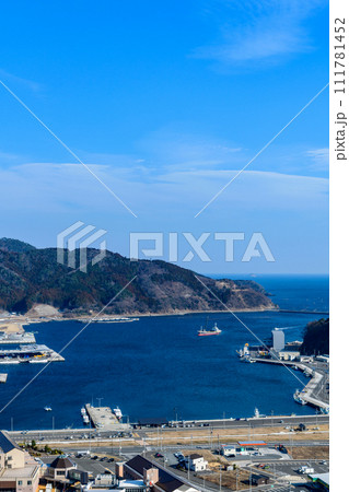 宮城 女川湾を望む 111781452