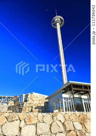 【香川県】快晴の瀬戸大橋タワー（瀬戸大橋記念公園） 111786042