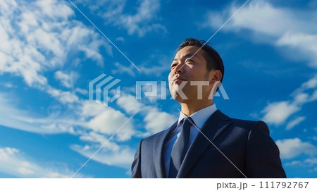 やる気に満ち溢れた新入社員 やる気に満ち溢れた新入社員 111792767