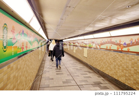 新宿西口東口連絡道 新宿西口東口連絡道 111795224