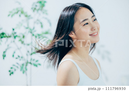 若い女性のポートレート 若い女性のポートレート 111796930