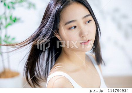 若い女性のポートレート 若い女性のポートレート 111796934